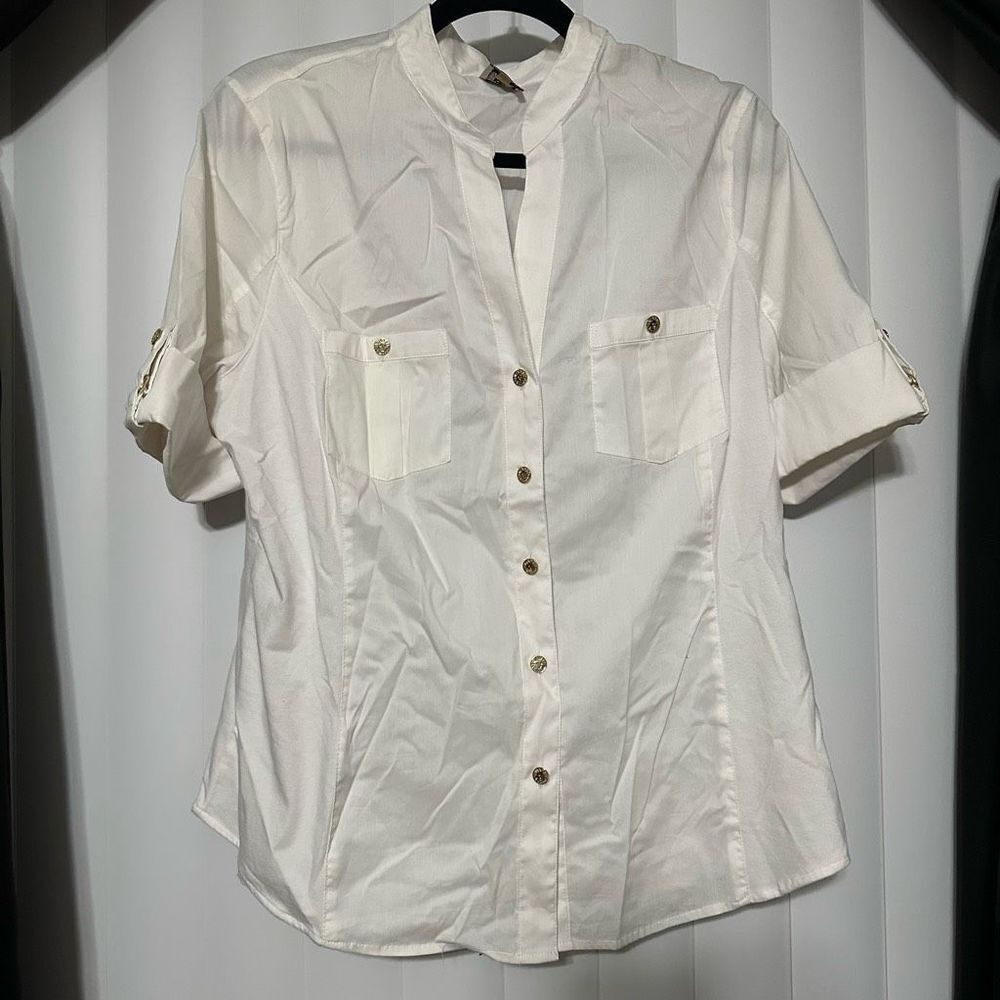 Anne Klein split vneck short sleeve white dressy blouse with gold buttons cuffed